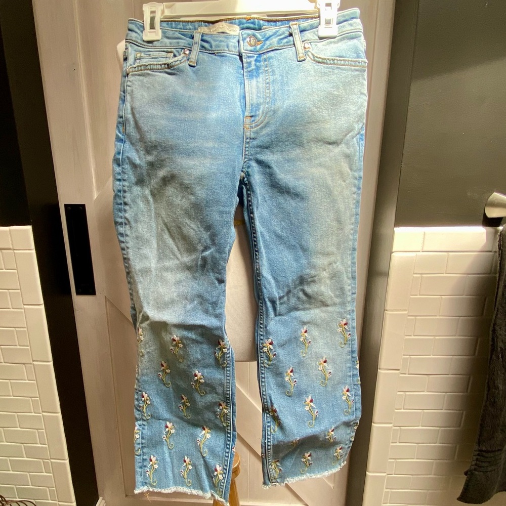 Pilcro embroidered straight leg relaxed fit crop jeans - raw hem